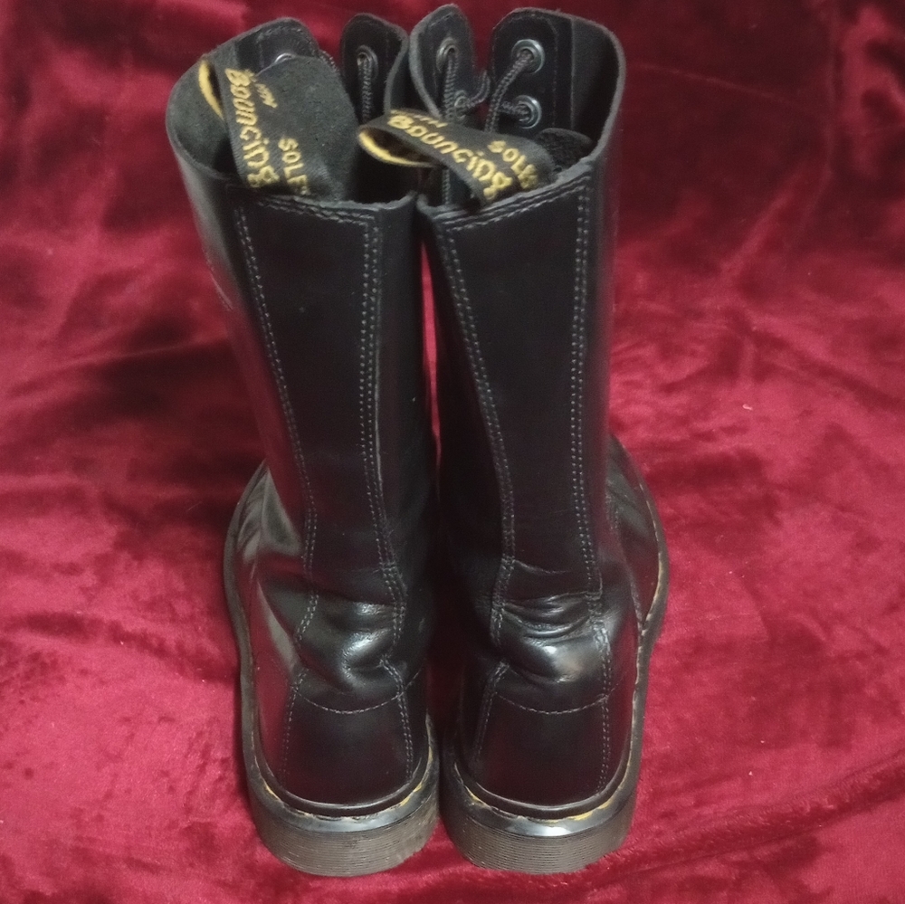 Genuine leather Dr.Marten lace-up boots - Picture 4 of 5